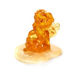 Фигурка &quot;Ангел на сердце&quot; из Янтаря и эпоксидной смолы