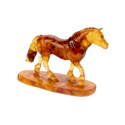 Фигурка &quot;Конь на подставке&quot; из Янтаря и эпоксидной смолы